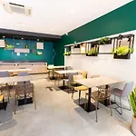 Ibis Centre 3*