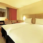 Hotel Ibis Centre 3*