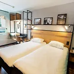 Ibis Centre Hotel 3*