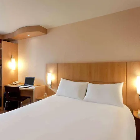 Ibis Centre Hotel