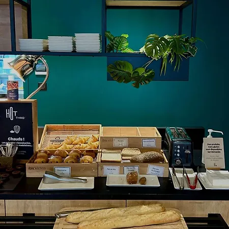 Ibis Centre Hotel 3*