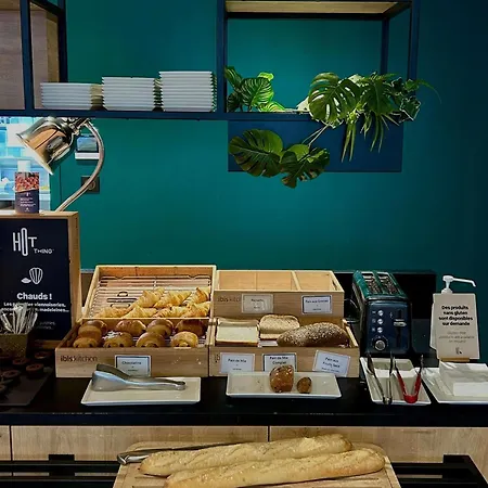 酒店 Ibis Centre 3*