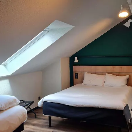 Ibis Centre По