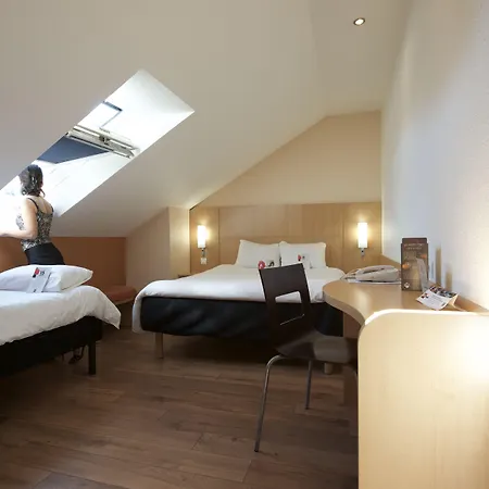Ibis Centre Hotel 3*