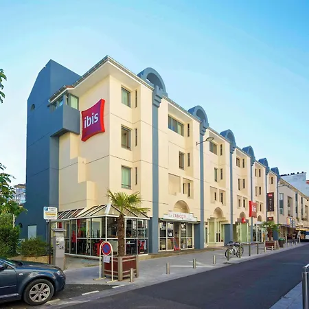 Ibis Centre 3* بو