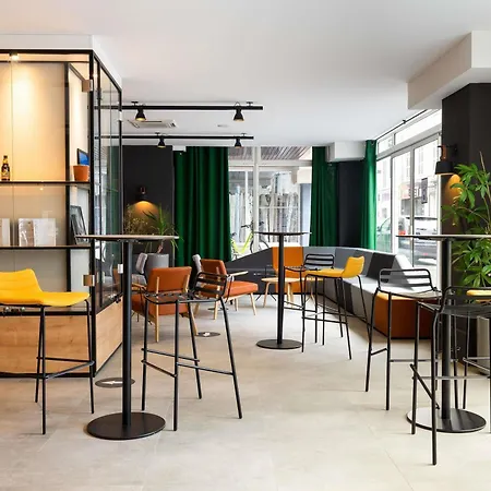 Ibis Centre Hotel 3*