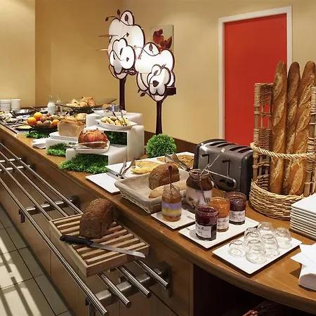 Ibis Centre Отель 3*