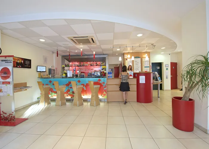 Ibis Centre Отель По