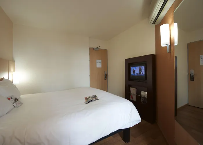 Hotel Ibis Centre 3*