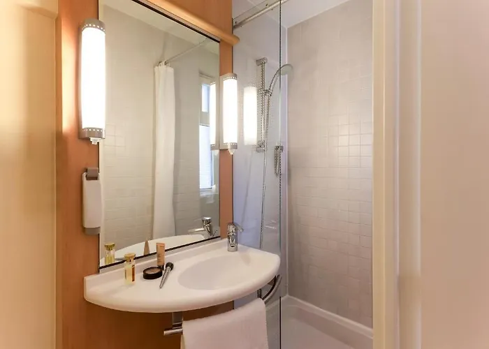 Отель Ibis Centre По